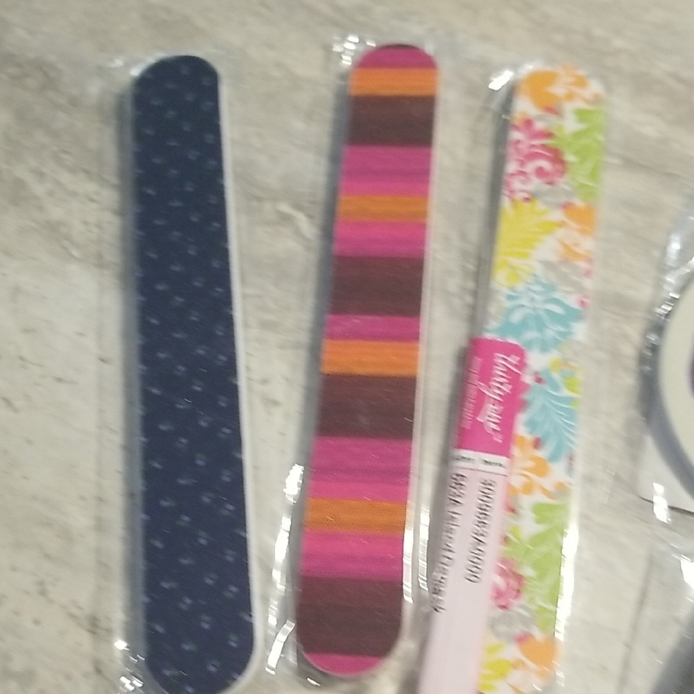Thirty-One Vibrant Nail File Lot Assorted Sizes - Picture 4 of 5